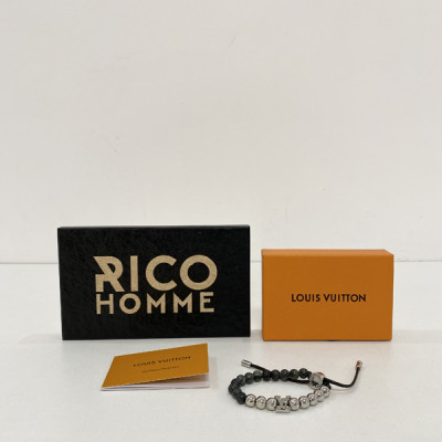 루이B통 MONOGRAM BEADS 그린원석 팔찌