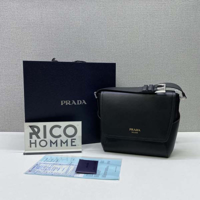 프RA다 미디엄 스트랩 소가죽 숄더백 (2color)