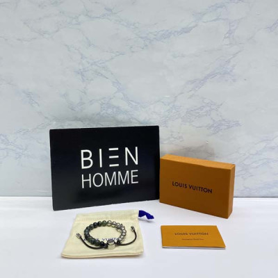 루이B통 MONOGRAM BEADS 그린원석 팔찌