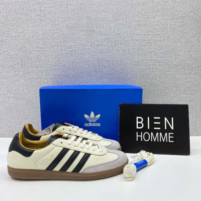 JJJ자운 X 아D다스 오리지널스 삼바 클래식 오프 화이트