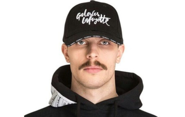 V.T.M 갤러리아 라파예트캡 모자