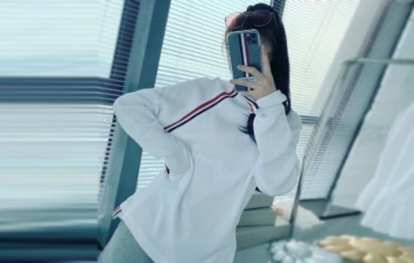 톰*라운 숄더삼선 하프넥 양모 니트 (PREMIUM)