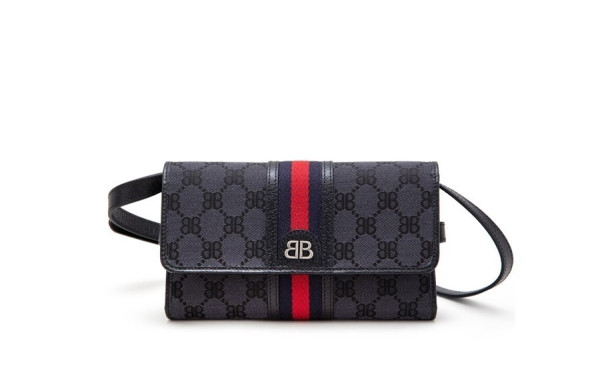 9찌 X 발렌시A가 더 해커 프로젝트 미니 크로스 백 (2color)