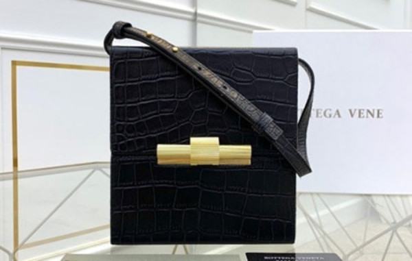 보*가 베*타 카프스킨 프렌치 백 (크로크다일)