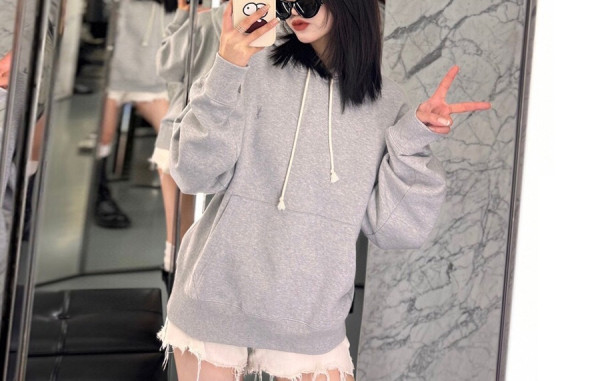 세인T로랑 카산드라 드로스트링 후드 티셔츠 (PREMIUM)