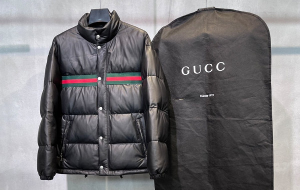 9찌 GG 로고 스트라이프 구스다운 패딩 자켓 (PREMIUM)