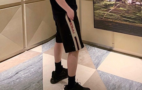 9찌 라인 로고 하프팬츠 (PREMIUM)