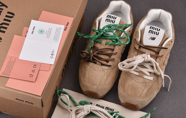 [SALE] N.B X 미*미* 530 스웨이드 스니커즈 /37(240)