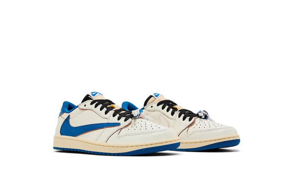 [SALE] N*KE X 트래비스 스캇 X 프라그먼트 에어 조던1 레트로 로우 밀리터리 블루 /255