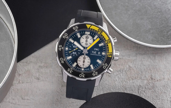 IW* 아쿠아타이머 크로노그래프 블랙&옐로우 러버밴드 44mm 1:1 최상급 (싱크 97.6%)