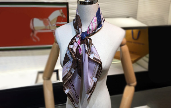 루이B통 트렁크 사각 스카프 (HIGH QUALITY)