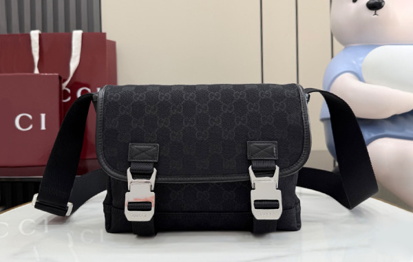9찌 GG 캔버스 크로스백